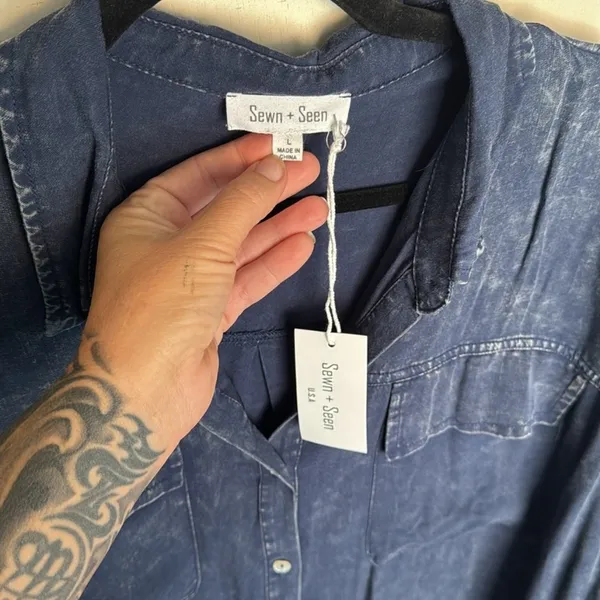 $55 NWT Sewn+Seen denim chambray button up shirt western/rodeo L - Image 4