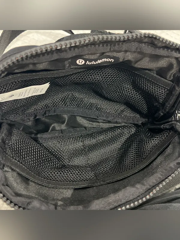 lululemon athletica Black Waist/Crossbody Bag with Silver Logo - Image 5
