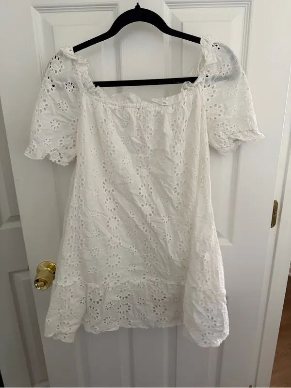 Elan White Eyelet Mini Dress Size Medium - Image 6