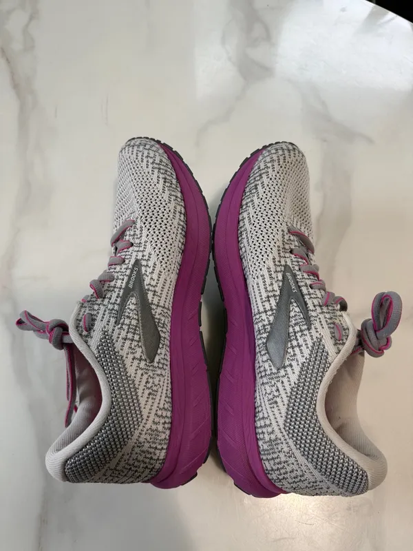 Brooks Gray and Pink Women's Running Sneakers - Image 6
