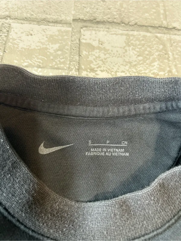 Nike Golf Crewneck Sweatshirt with Multicolor Logo Activewear Size small - Image 5