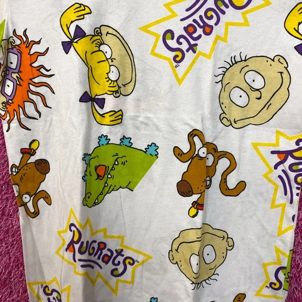 Rugrats Characters All Over Nickelodeon Tshirt size medium - Image 2
