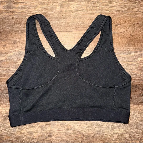 Nike Women's Black Sports Bra Size Medium - Image 3