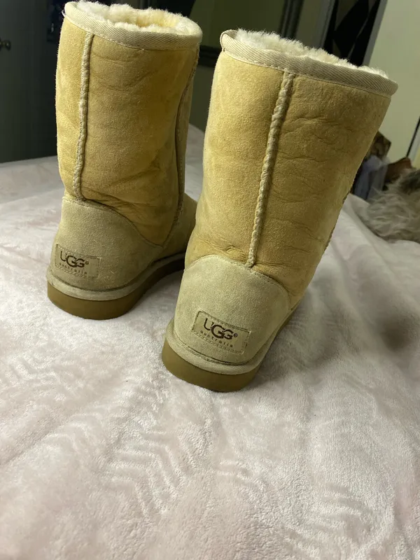 Ugg Australia Women's Classic Short Light Tan Winter Boots Pull On Size 7 - Image 5