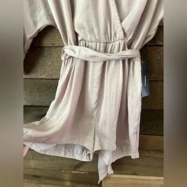 NWT Lulus Blush Kimono Sleeve Wrap Romper – Size XS - Image 5