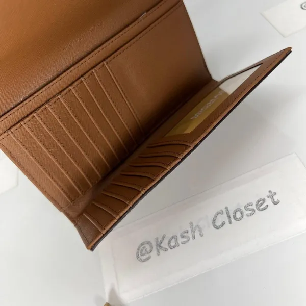 Michael Kors Luggage Jet Set Travel Trifold Wallet - Image 3