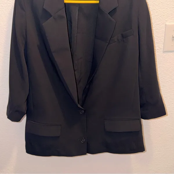 Express Women's Classic Black Suit Jacket - Image 3