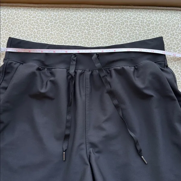 NWOT Old Navy Active Powersoft Women's Black athletic gym workout Shorts S - Image 7