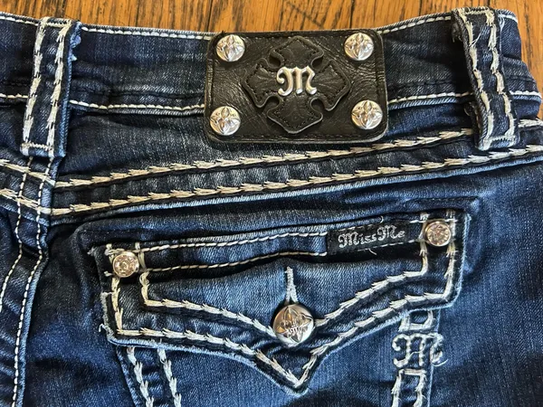 Y2K Miss Me Shorts Denim Low Rise - Image 4