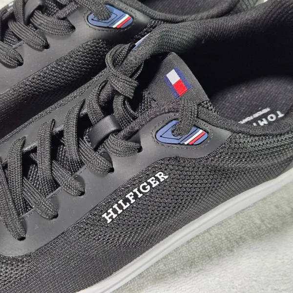 NWOT Tommy Hilfiger Mbero Men’s 9.5 Black Mesh Low Top Sneakers - Image 7