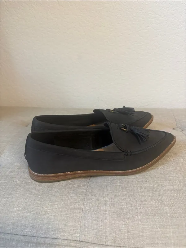 Sperry Women's Black Pointed Tassel Loafers size 7 - Image 3