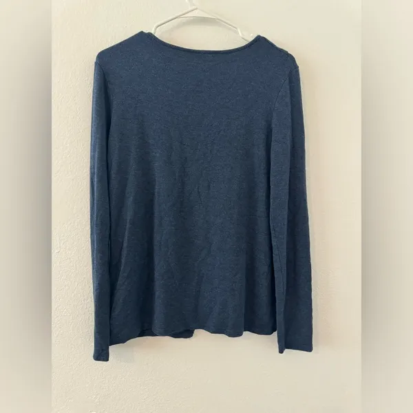 Alo Kira long sleeve Draped front Top Athleisure Sporty Comfy Size Medium - Image 2