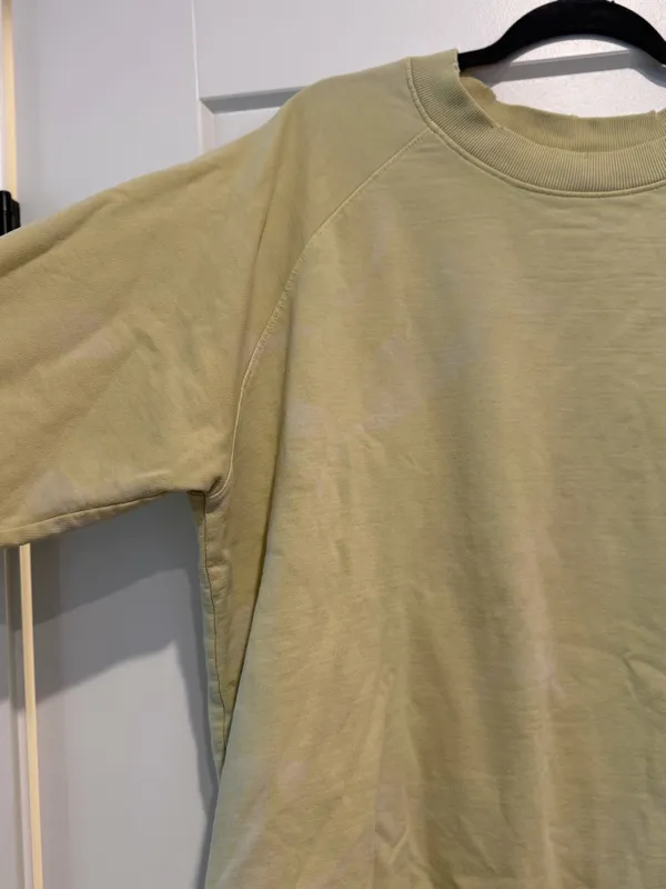 BDG Crewneck Urban Outfitters - Image 3