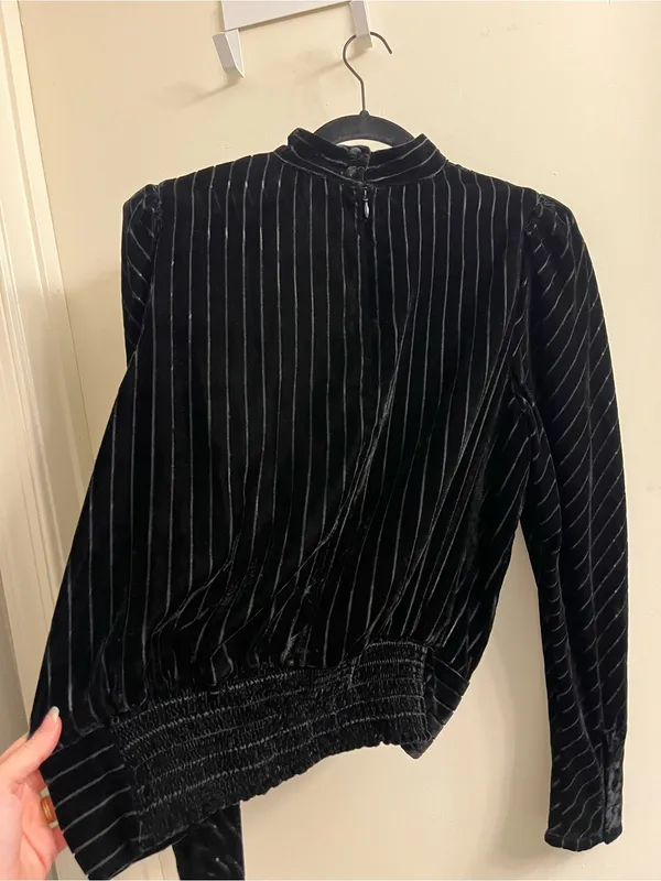 Frame Denim Velvet Long Sleeve Smocked Party Blouse Noir Size Medium - Image 8