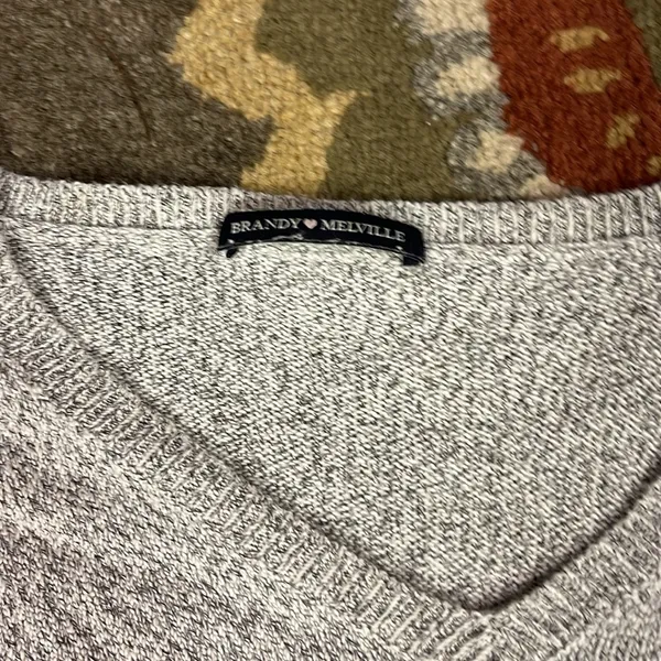 Brandy Melville Grey classic sweater - Image 2