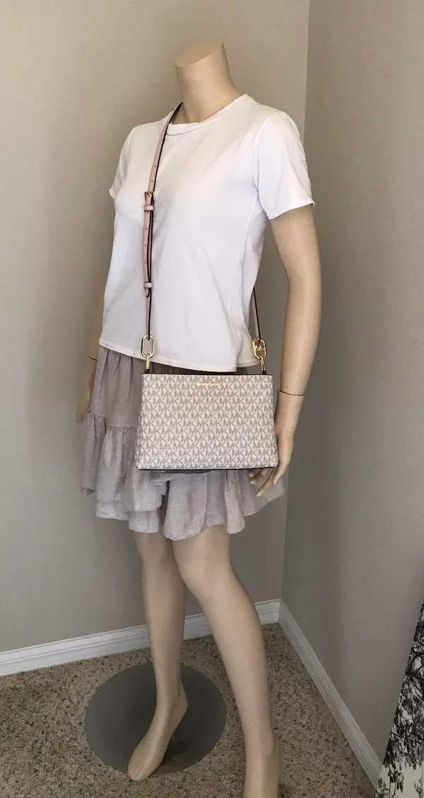 Michael Kors Purse - Image 7