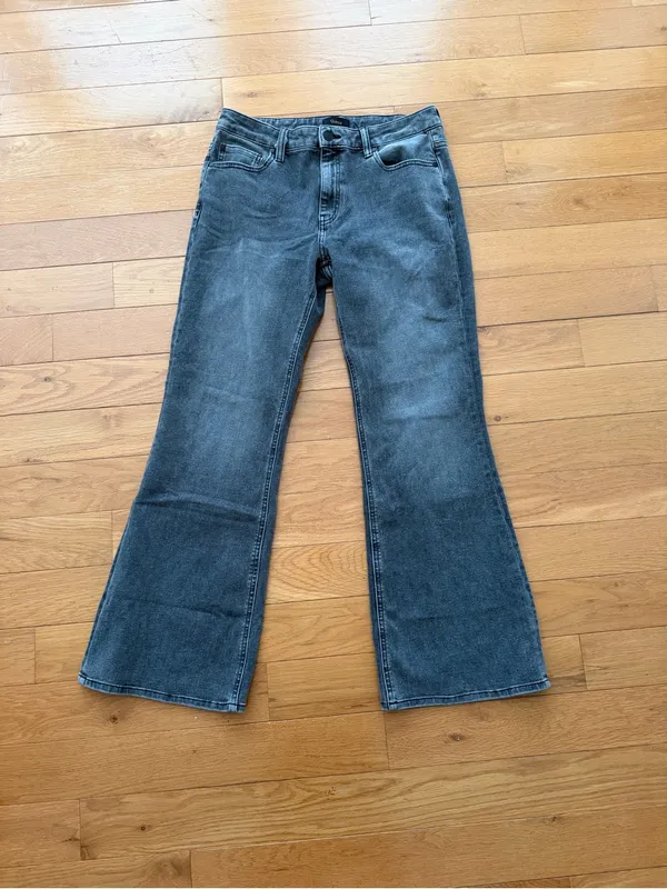 Quince Luna Stretch Flare Jeans Greyed Out Size 29 - Image 5