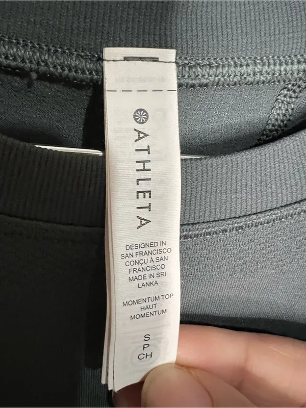 Athleta Momentum Seamless Contour Long Sleeve Athletic Performance Top‎ - Image 5