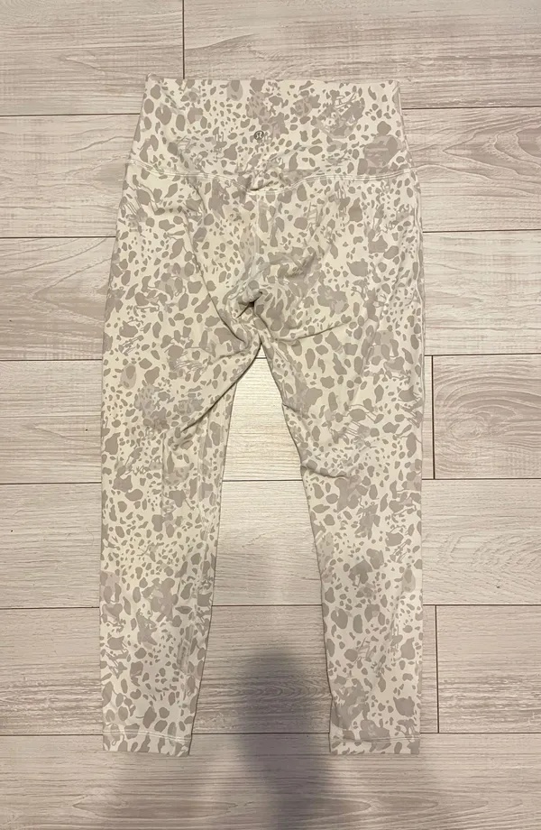 Lululemon Align Leggings - Image 4