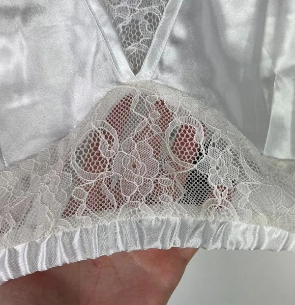 NWT Frederick's of Hollywood Delphine Satin Cropped Cami White Size Medium M T24 - Image 7