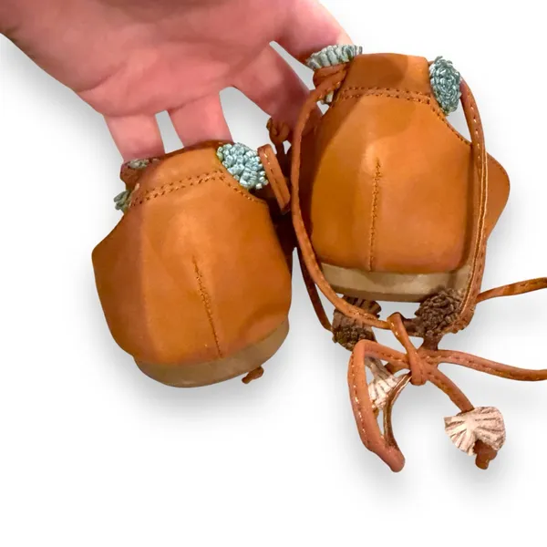 Maurices Brown Faux Leather Lace Up‎ Tassel Pom Pom Flat Sandals Sz 8 - Image 5