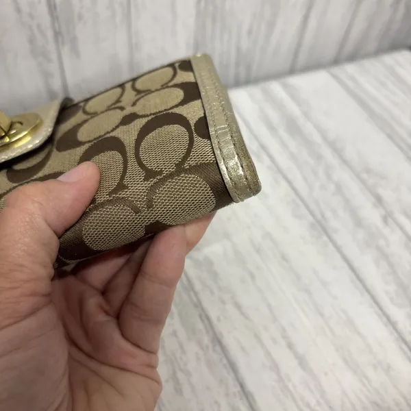 Coach turn lock Signature Brown Tan Gold Wallet With Insert - Image 13