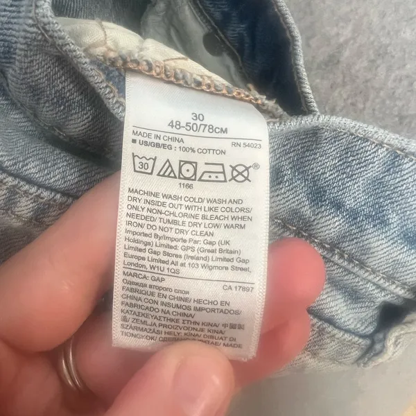 Gap Denim Woman Size 30(US 10) light wash Distressed Mini‎ Denim Skirt - Image 4