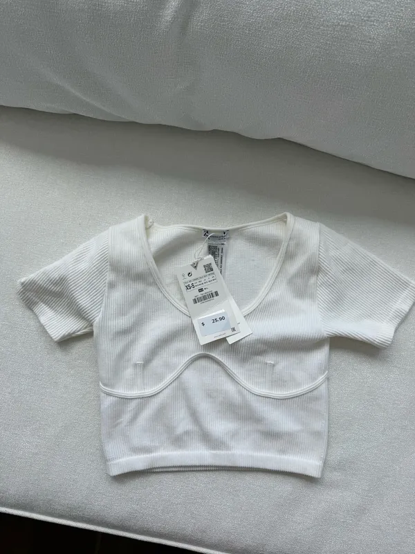 NWT Zara Crop Top - Image 3
