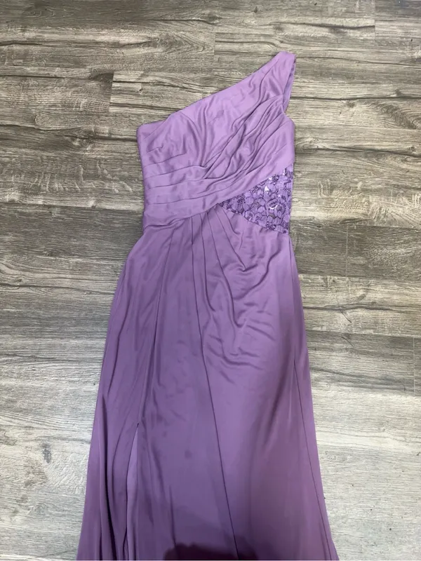David’s Bridal Lavender One Shoulder Lace Bridesmaid Formal Gown Size 4 - Image 5