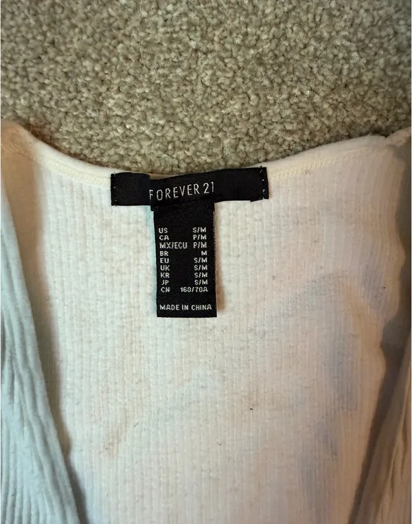 Forever 21 White Ribbed V Neck Crop Top - Image 3