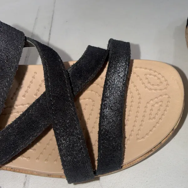 Crocs A-Leigh Black Cork Wedge Sandals Strappy Suede Like Style Women's Size 8 - Image 14
