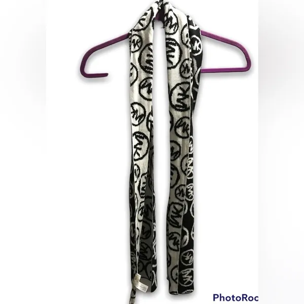 Michael KORS Black and White Scarf - Image 2