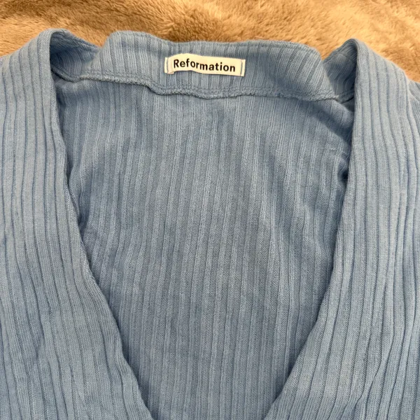 Reformation blue ribbed “Gellar” cropped cardigan - Image 6
