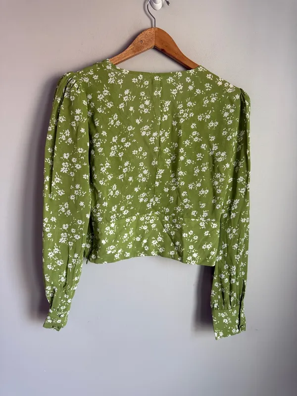 REFORMATION Averie top in color scallion - Image 3