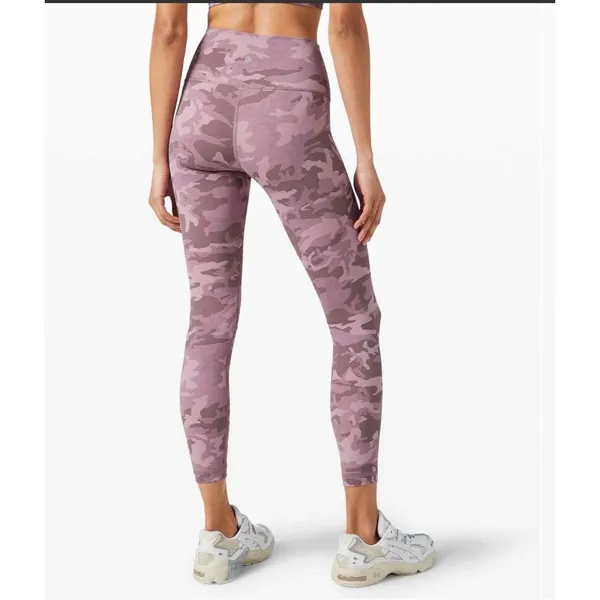 Lululemon Wunder Under Purple Camo Leggings Size 6 - Image 4