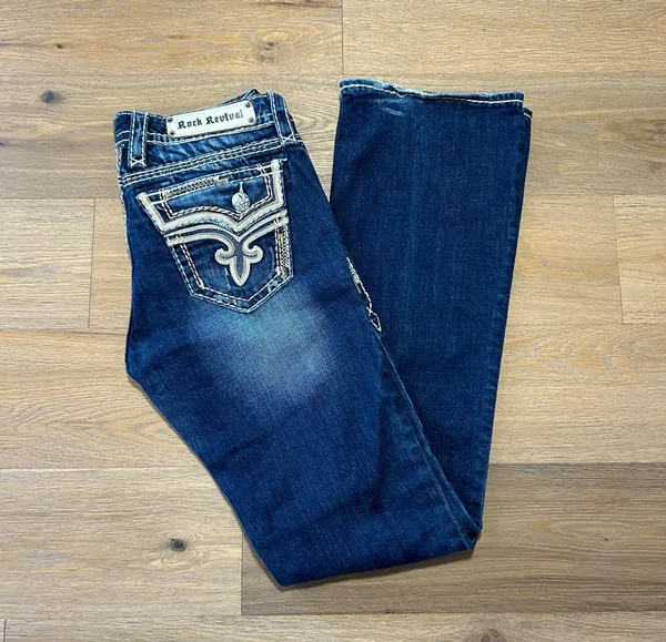 Tall!! Size 27/size 4 women’s bootcut jeans - Image 3