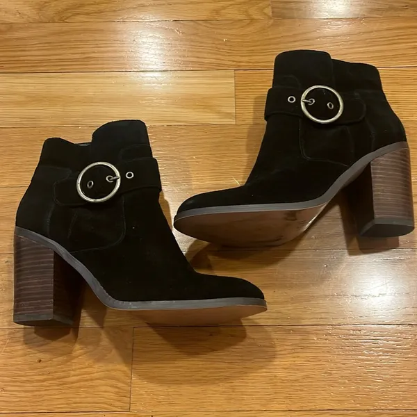 Sole society black grove circle buckle heel boots size 8.5 . - Image 4