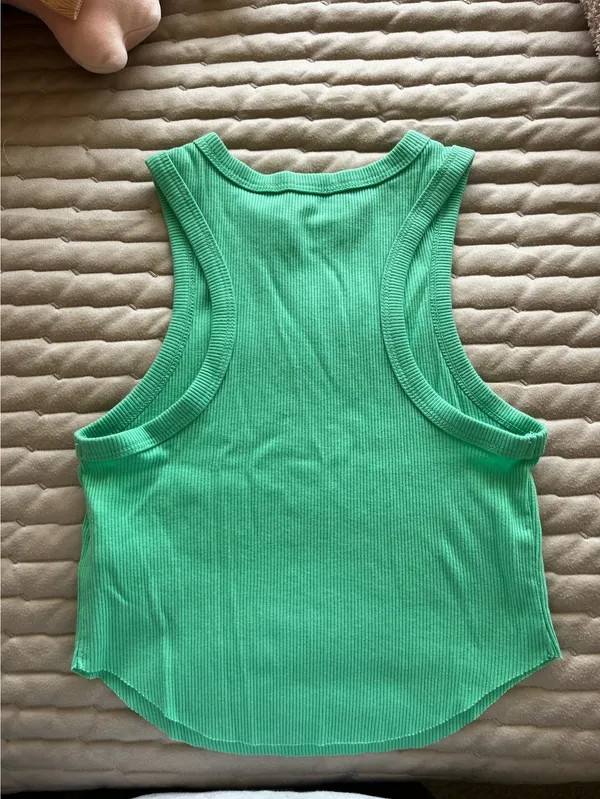 Green tank top - Image 3