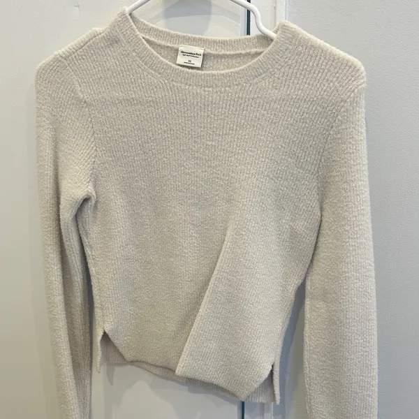 Abercrombie & Fitch Cream Knit Sweater - Image 3