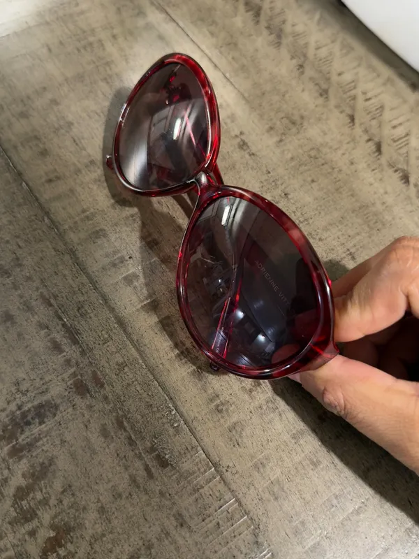 Adrienne Vittadini Red Tortoiseshell Oval Women’s Sunglasses - Image 7