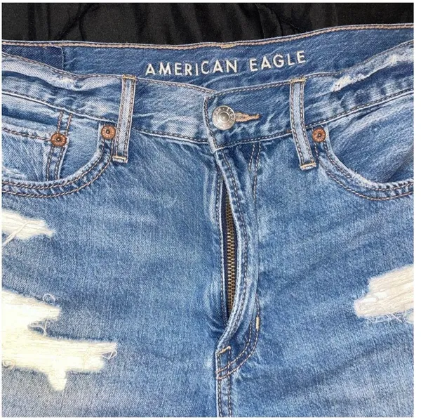 American Eagle Denim 90s Boyfriend Shorts - Image 3