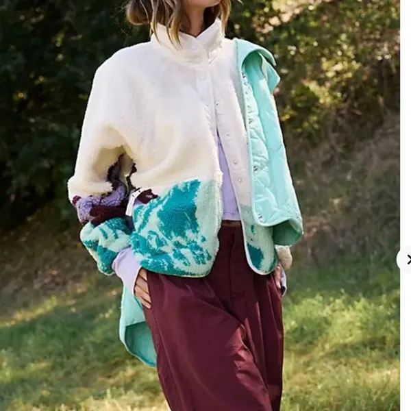 NWT Free People Hit The Slopes Printed Fleece Jacket in Sunrise Summit Combo - Image 4