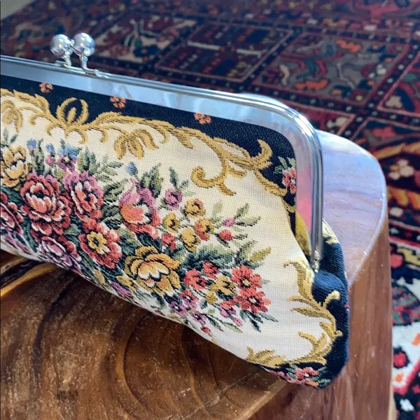 Vintage petit point needlepoint floral handbag clutch - Image 5