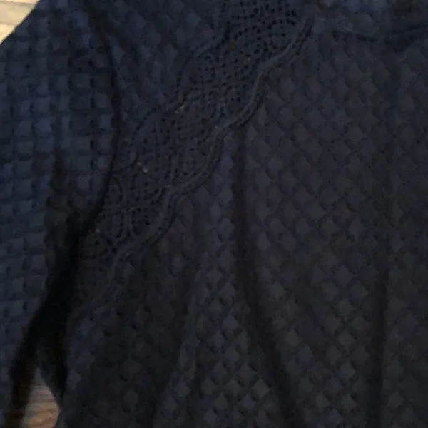ANN TAYLOR LOFT Women’s Black Lace Half Sleeve Blouse Button At Neck Sz Med - Image 4