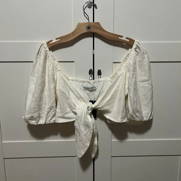 Abercrombie White Puff Sleeve Tie-Front Crop Top - Image 2