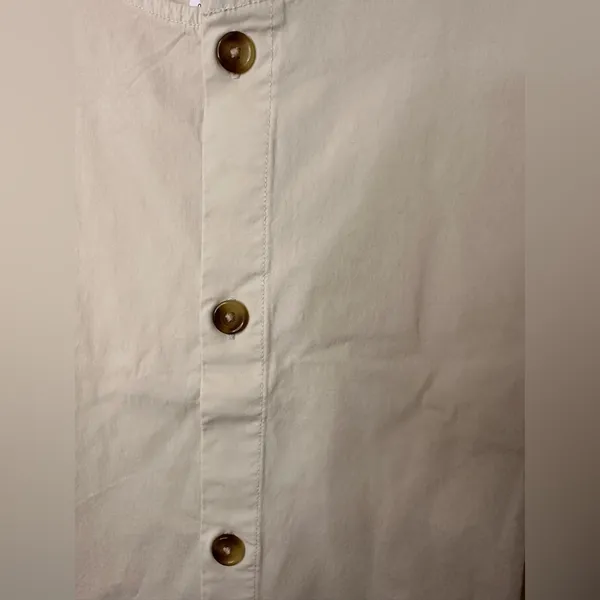 American Eagle Button Down Scalloped Sleeveless Beige Top NWT - Image 3
