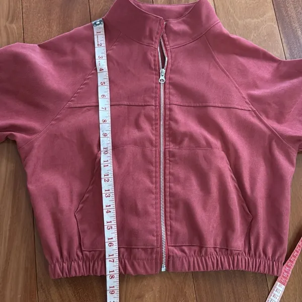 ROMWE Raspberry‎ Cropped Bomber Zip Up Jacker Size S - Image 5