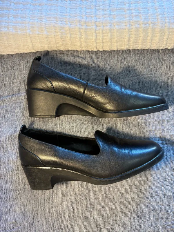 Deer Stags Black Slip-On Comfort Loafers Women’s size 7M - Image 3