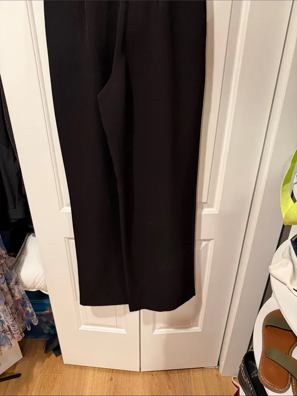 Express‎ Black V-Neck Sleeveless Wide-Leg Jumpsuit size 2 - Image 7