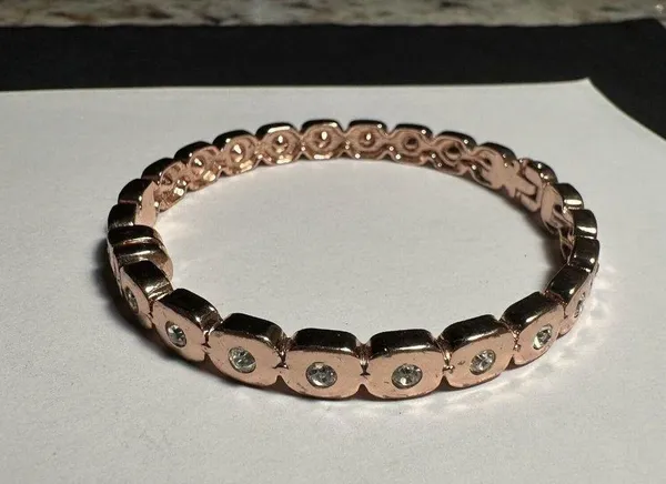 Premier Designs Rose Gold & Rhinestone Hinged Bangle Bracelet 7 Inch - Image 8